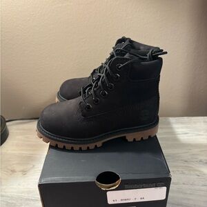 Timberland toddler boot black with tan gum bottom waterproof size 9c